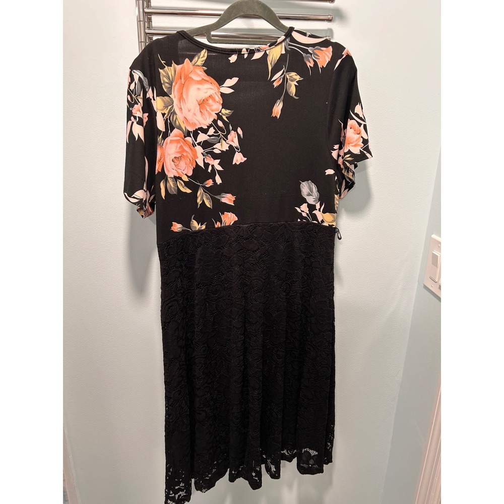 SHEIN Curve Floral Lace Dress Black 1XL Boho Romantic Date Night - Picture 2 of 3